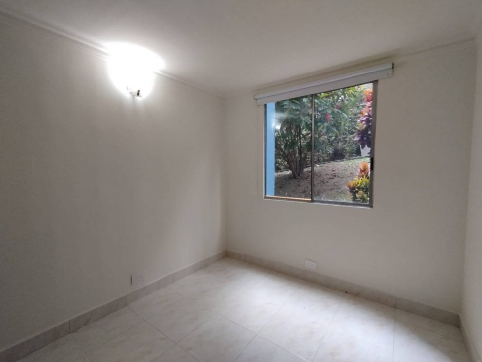 APARTAMENTO EN ARRIENDO EN LA LOMA DEL INDIO — foto 6