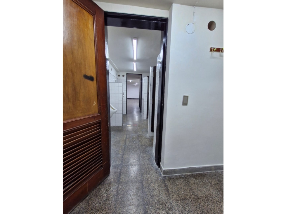 EDIFICIO EN VENTA EN LA CANDELARIA - MEDELLIN — foto 6