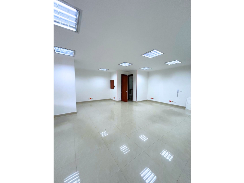 OFICINA EN ARRIENDO EN PARQUE CENTRAL BAVARIA - BOGOTA — foto 5