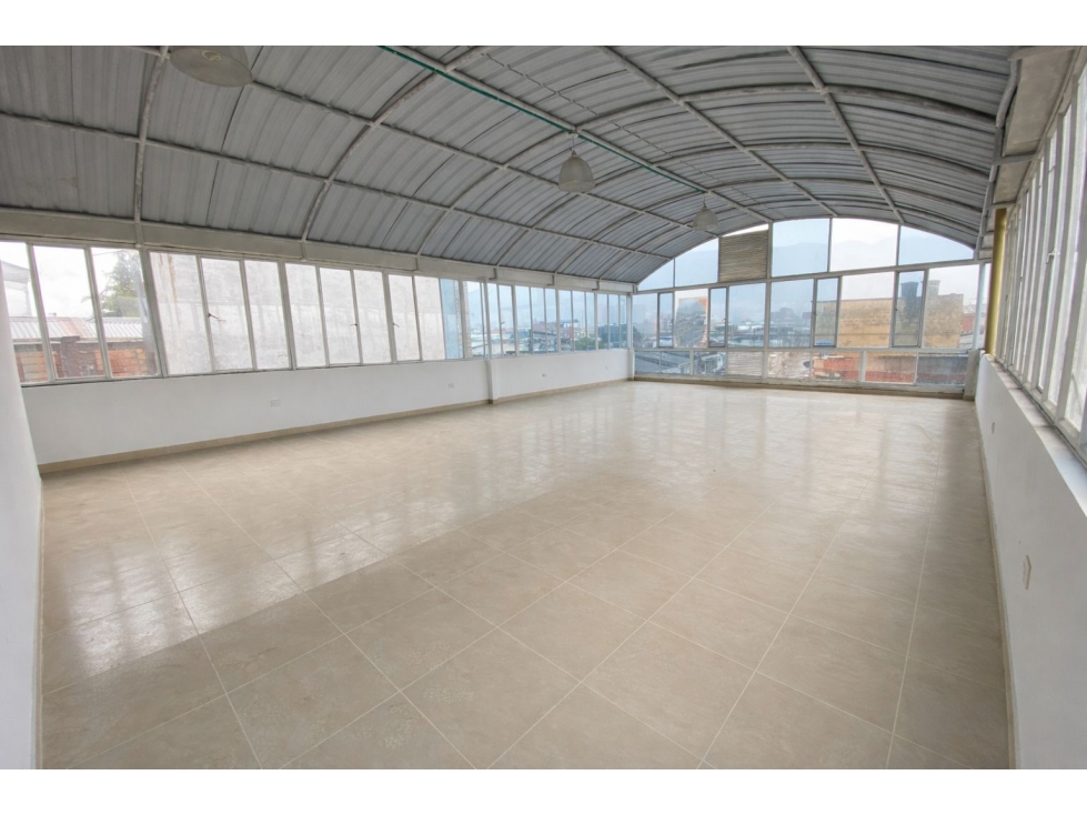 LOCAL EN ARRIENDO EN SANTA SOFIA - BOGOTÁ — foto 2