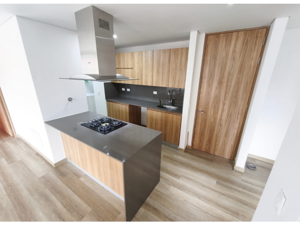 APARTAMENTO EN VENTA EN LOS COLORES - MEDELLIN — foto 4