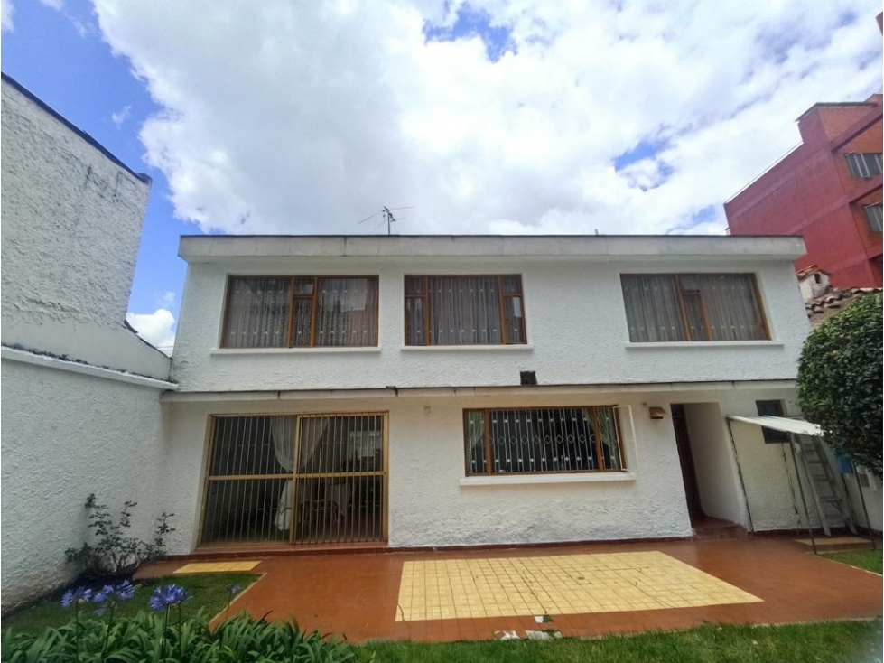 CASA EN VENTA EN LOS CEDROS BOGOTA — foto 2