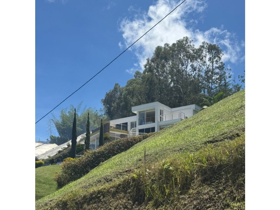 VENTA DE CASA LUXURY EN EL PEÑOL ANTIOQUIA - MEDELLIN