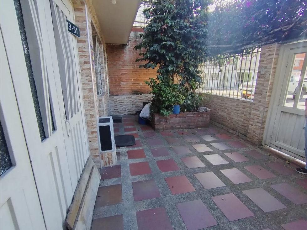 CASA EN VENTA EN GUSTAVO RESTREPO - BOGOTA — foto 2