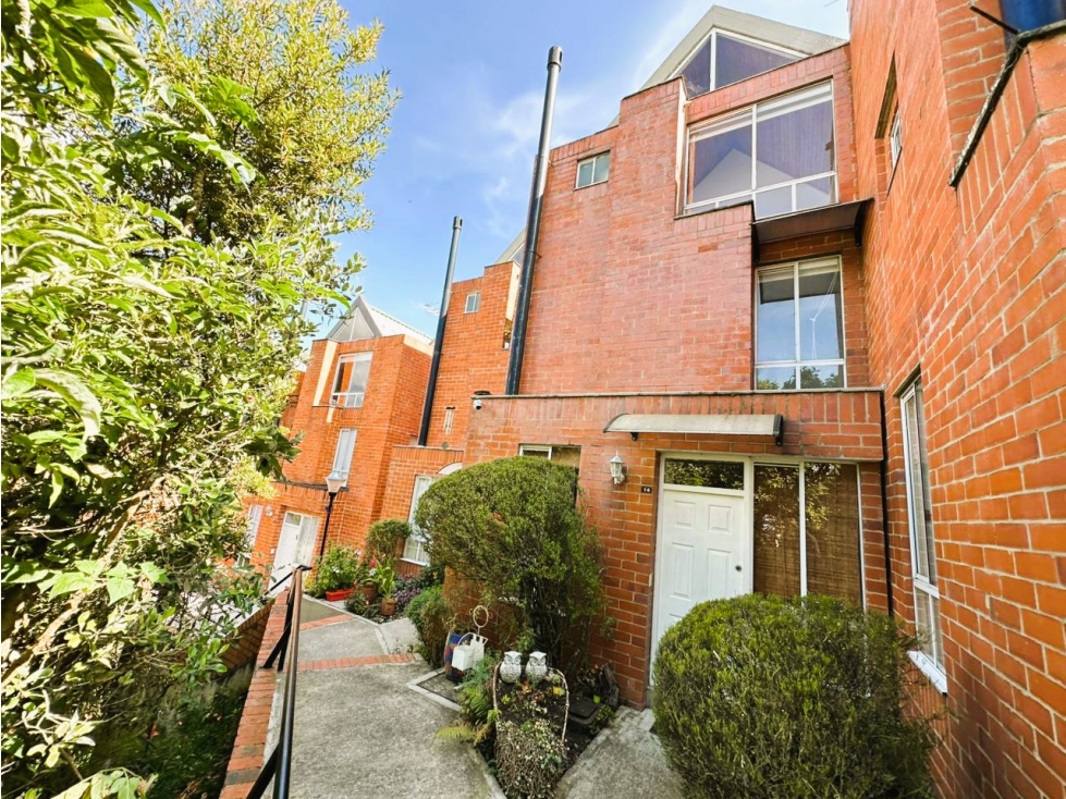 CASA EN VENTA LA CALERA - ALTO DE LA VIRGEN
