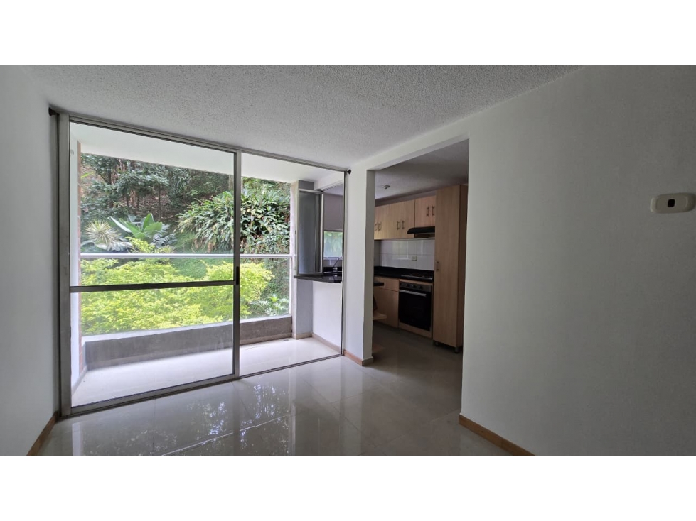 APARTAMENTO EN ARRIENDO EN ENVIGADO — foto 2