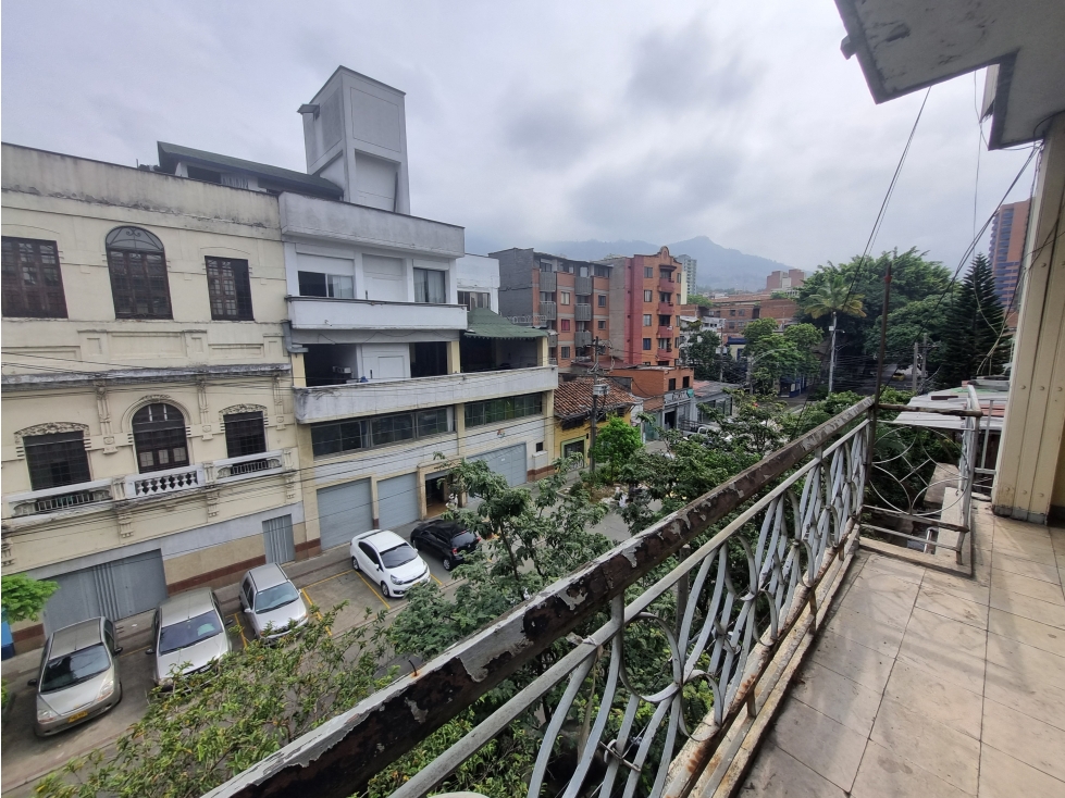 EDIFICIO O LOTE EN VENTA EN LA CANDELARIA - MEDELLIN - 2