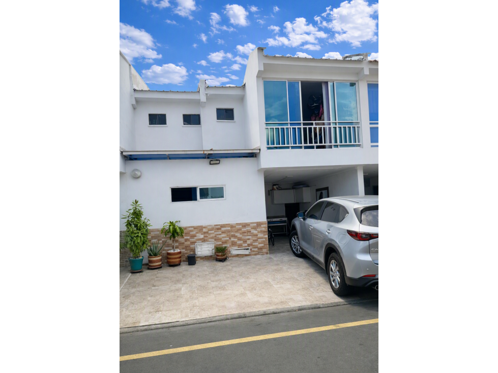 Venta Casa Condominio en La Hacienda, Sur de Cali 4131.