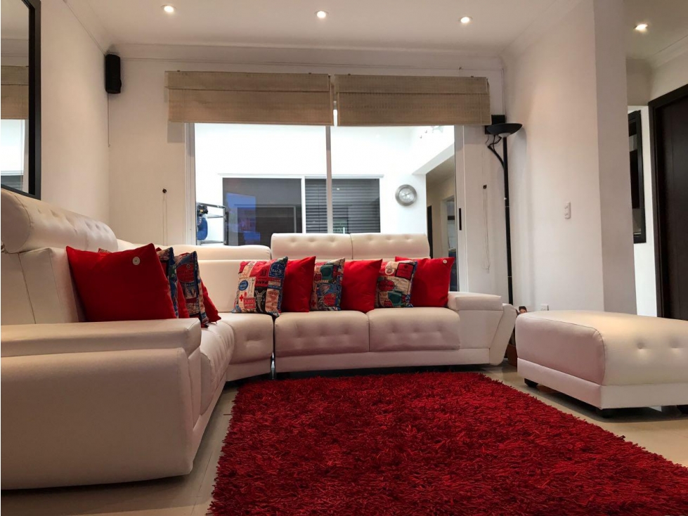 Venta Casa Multifamiliar en Pampa linda, Sur de Cali 1366.