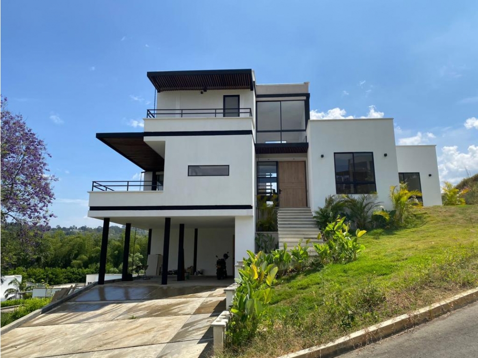 Venta Casa Condominio Las Mercedes, Vía Chipaya Jamundi 2082.