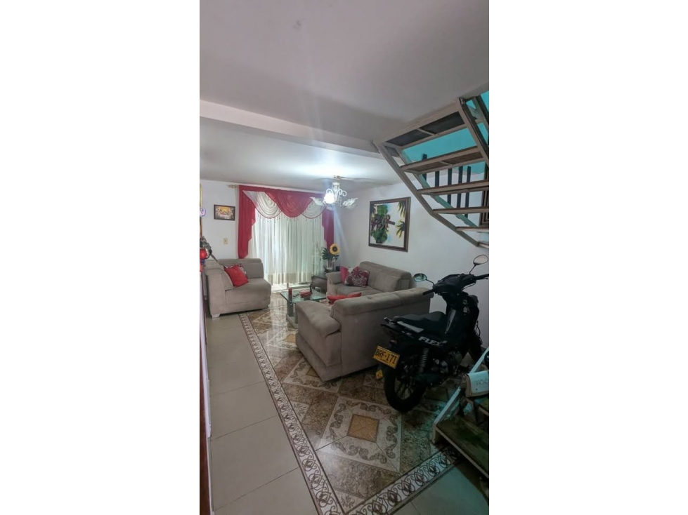 Venta Casa en El Caney, Sur de Cali 3865.