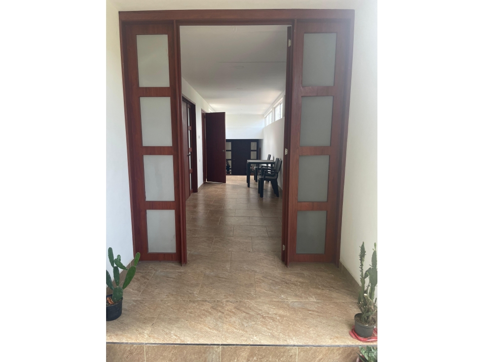 Venta Casa con Chalet en La Buitrera, Sur de Cali 2397.