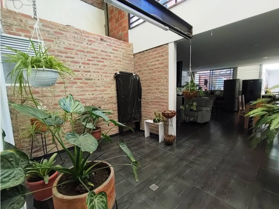 Venta Casa en Multifamiliar en Champagnat, Sur de Cali 3105. — foto 2