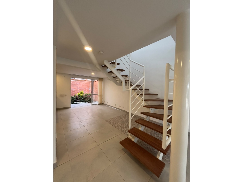 Venta Casa Condominio en Ciudad Country, Jamundí 4168.