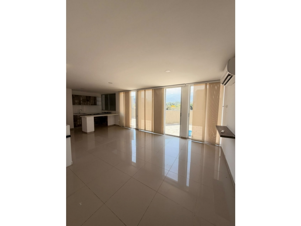 Venta Apartamento Duplex en Ciudad Jardín Sur de Cali 4221.