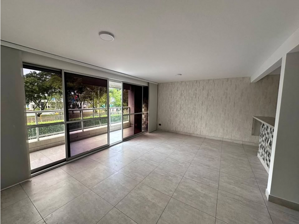 Venta Apartamento en Valle del Lili, Sur de Cali 4080.