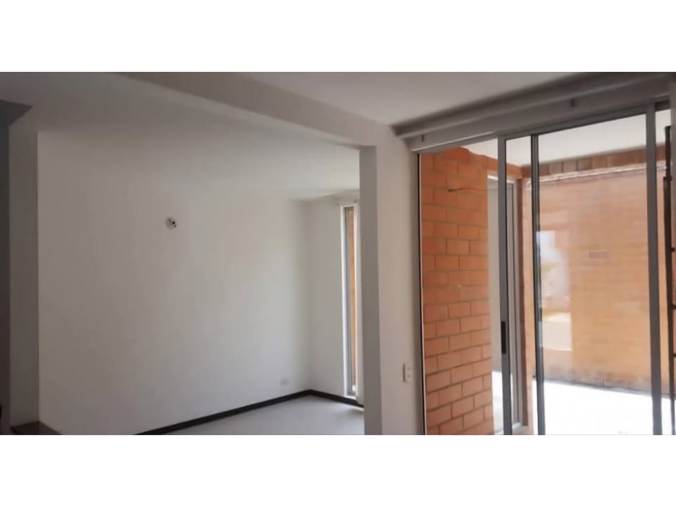 Venta Casa en Condominio Parque Natura, Alfaguara Jamundí 4114.