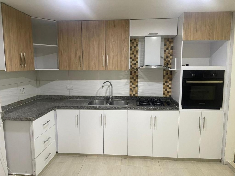 Venta Casa Condominio en La Hacienda, Sur de Cali 4160.