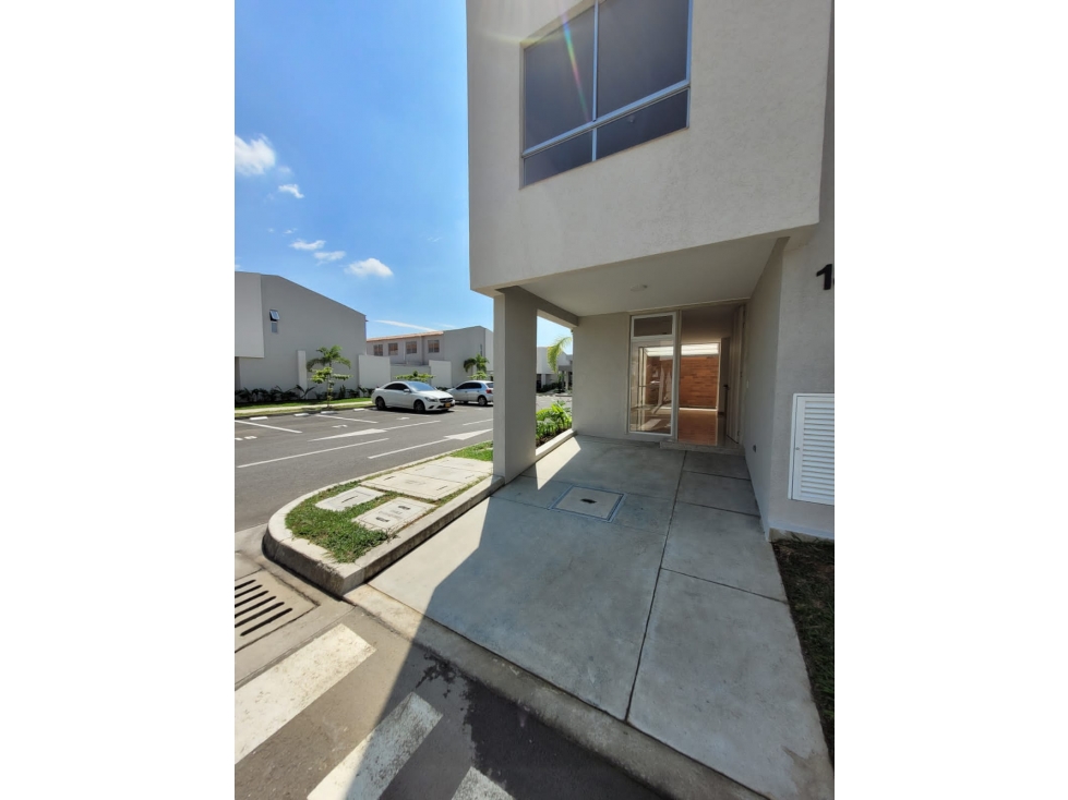 Venta Casa Condominio en Ciudad Country, Jamundí 2080.