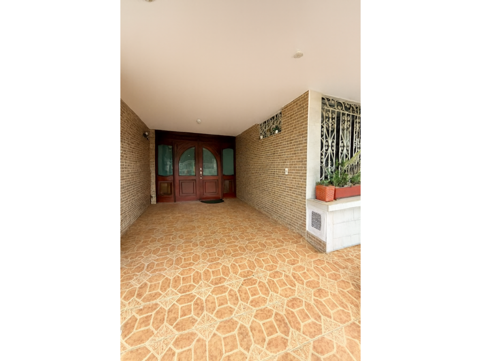 Venta Casa Condominio en Bosques de Limonar, Sur de Cali 2609.