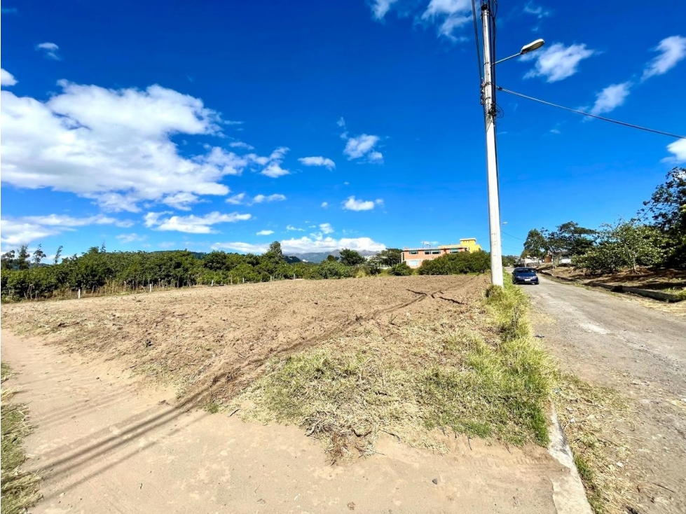 TERRENO EN VENTA 2.562 M2 LLANO CHICO -VÍA ZÁMBIZA (SZ)