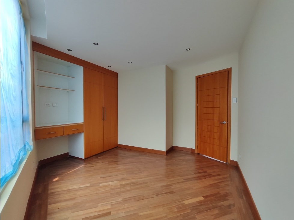 DEPARTAMENTO DE 3 HABITACIONES+ TERRAZA URB. JARDINES DEL BATAN AN — foto 2