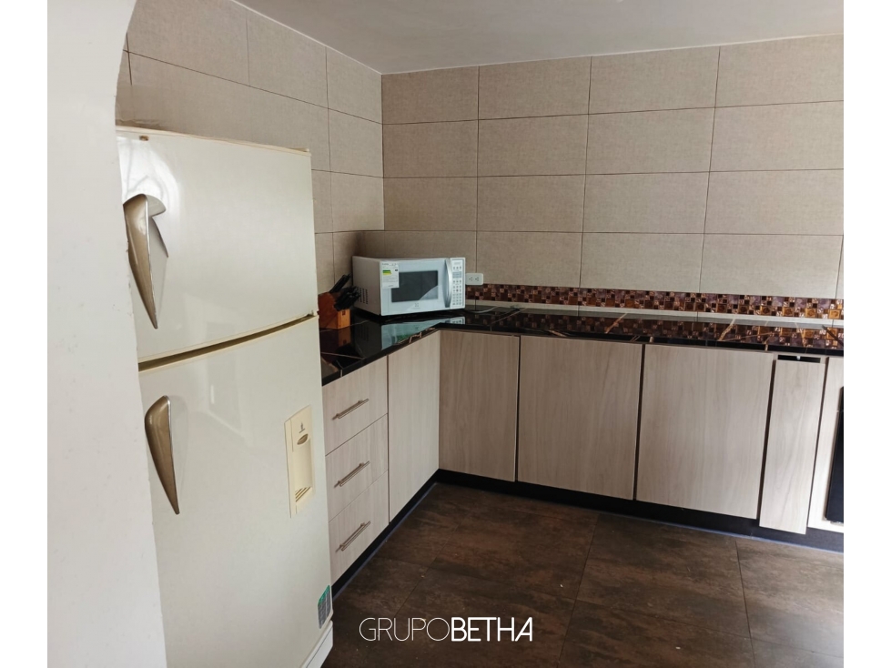 SE VENDE CASA 4 HABITACIONES - GUAMANÍ - 3