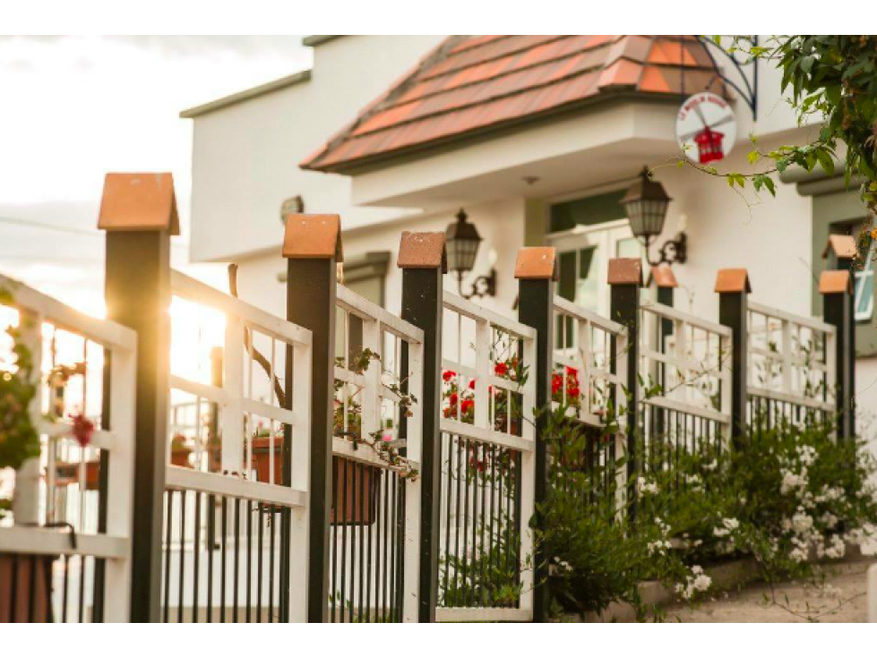 CASA EN CONJUNTO POR ESTRENAR EN EL NOROCCIDENTE DE QUITO AN - 1