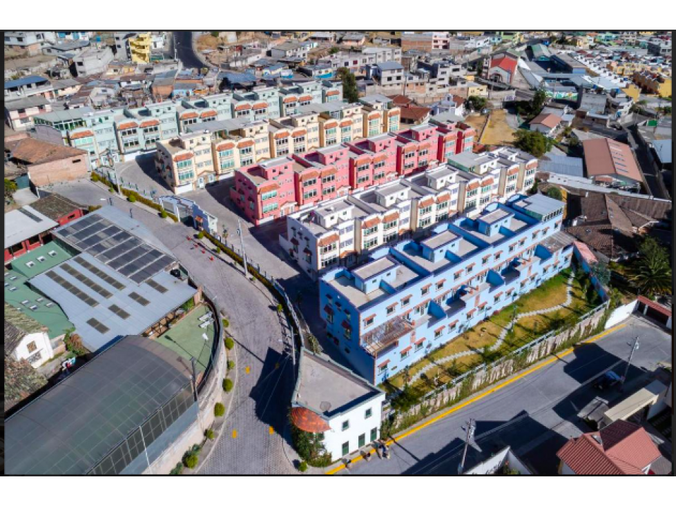 CASA EN CONJUNTO POR ESTRENAR EN EL NOROCCIDENTE DE QUITO AN - 2