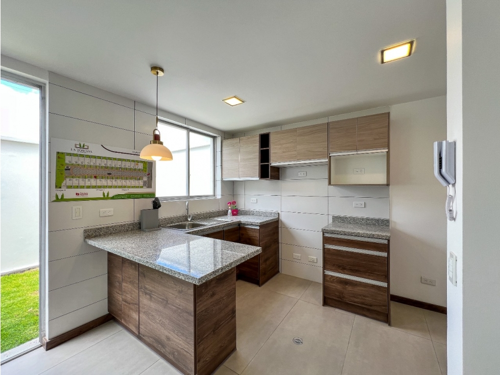 Casa en Venta en Calderon Credito Vip $79.900 AN - 2
