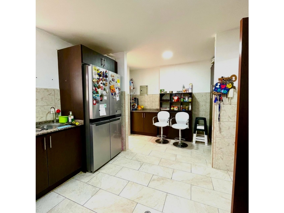 AMPLIO DEPARTAMENTO EN VENTA URB. JARDINES DE AMAGASI - 199 M2 (SZ) — foto 4