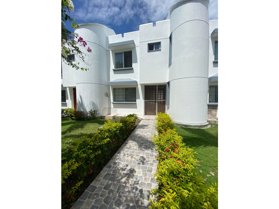 CASA DE VENTA EN CONJUNTO HABITACIONAL TONSUPA AN - 3