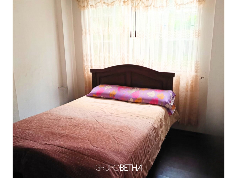 SE VENDE CASA 4 HABITACIONES - GUAMANÍ - 5