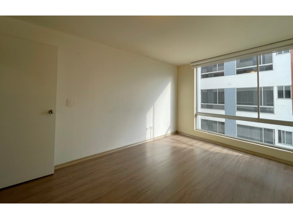 SUITE EN VENTA - LOS LAURELES MONTESERRIN (SZ) — foto 5
