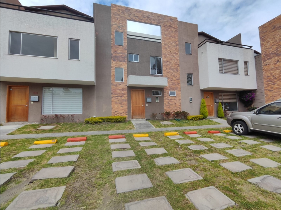 Casa Vip en Venta Valle de Los Chillos Ushimana AN - 4