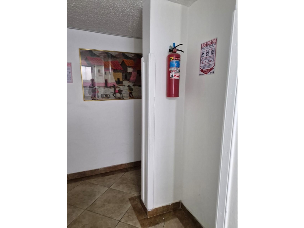 GRAN OPORTUNIDAD DE INVERSION HOSTAL + CASA AMPLIA EN TULCAN - 4