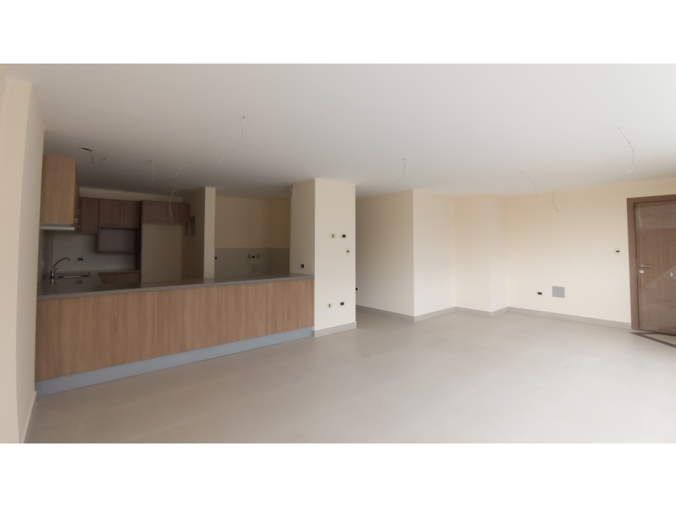 DEPARTAMENTO 3 HABITACIONES AV 10 DE AGOSTO Y ELOY ALFARO AN