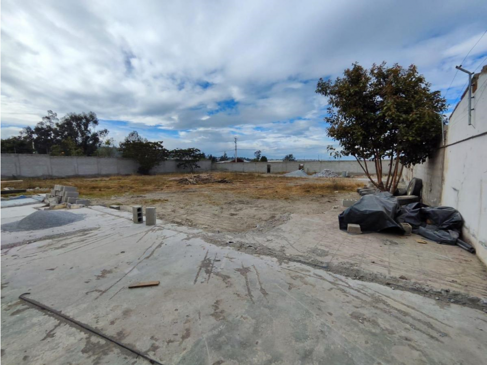 Terreno en Venta 908.12 m² - Bellavista - Calderón (SZ)