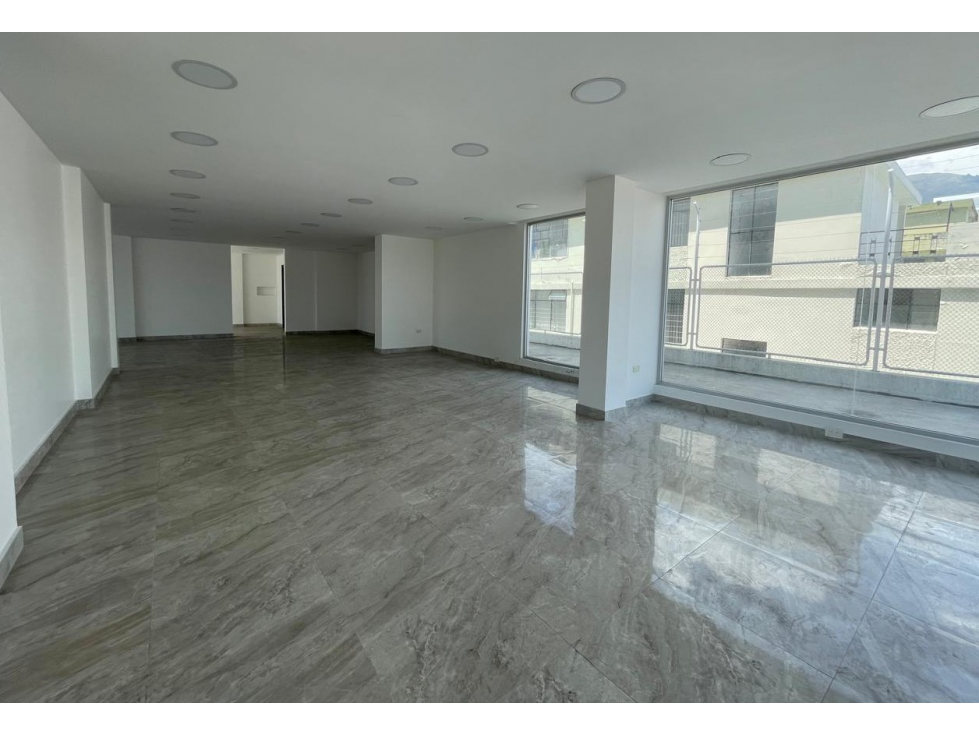 LOCAL DE ARRIENDO EN SEGUNDO PISO -TOMAS DE BERLANGA - JIPIJAPA (SZ) - 5