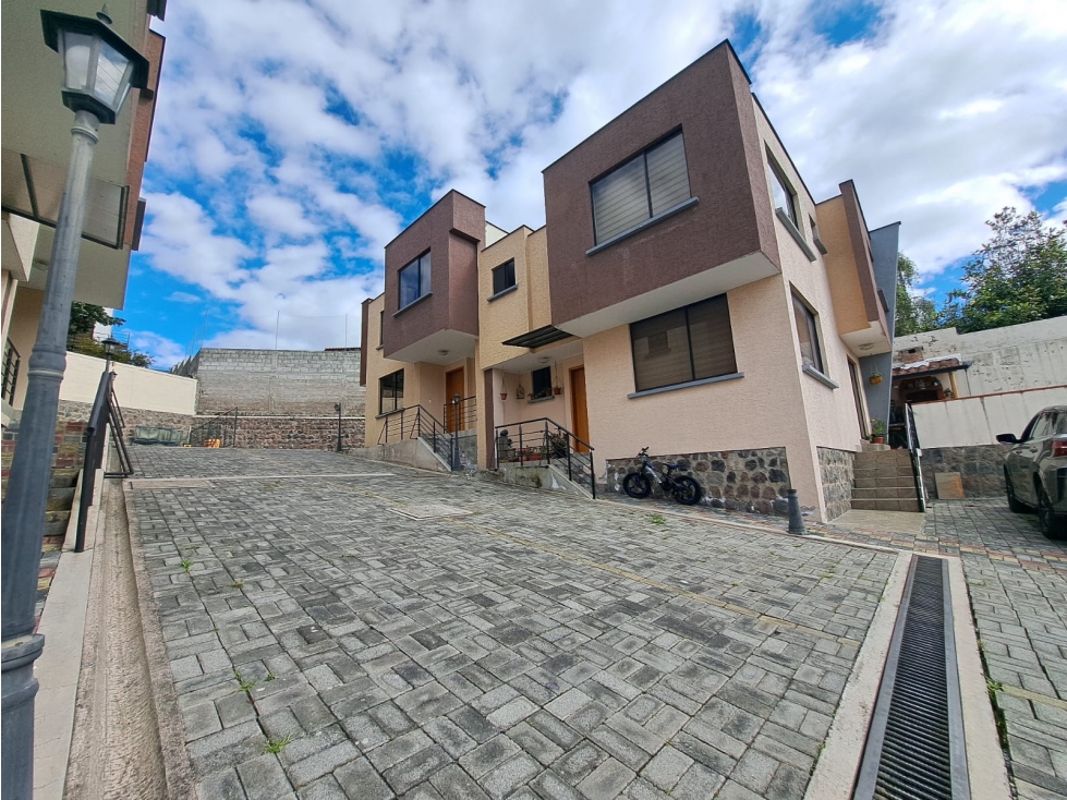 Venta de amplia casa en Conocoto de 237m2 / Silper - 3