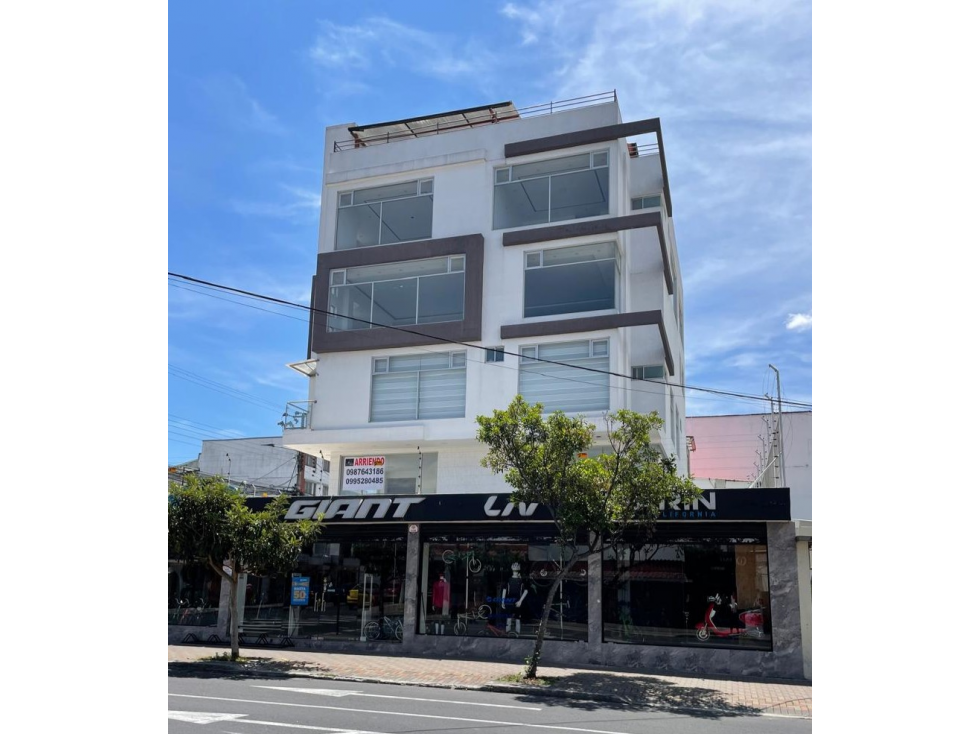LOCAL DE ARRIENDO EN SEGUNDO PISO -TOMAS DE BERLANGA - JIPIJAPA (SZ) - 1