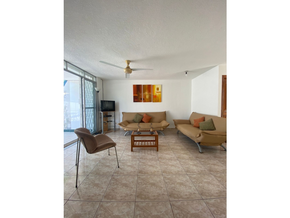 CASA DE VENTA EN CONJUNTO HABITACIONAL TONSUPA AN - 5