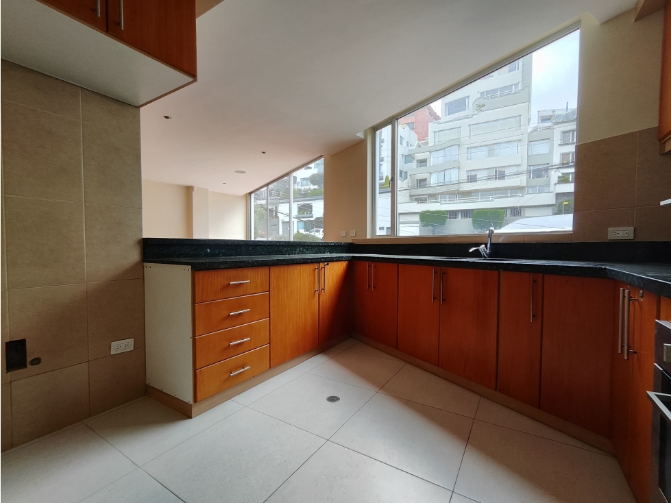 DEPARTAMENTO DE 3 HABITACIONES+ TERRAZA URB. JARDINES DEL BATAN AN — foto 4