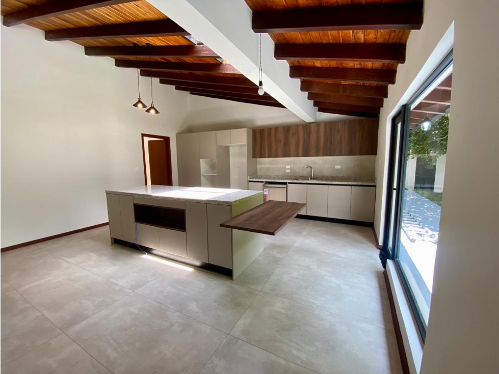 CASA DE UNA PLANTA EN VENTA EN TUMBACO (CB)