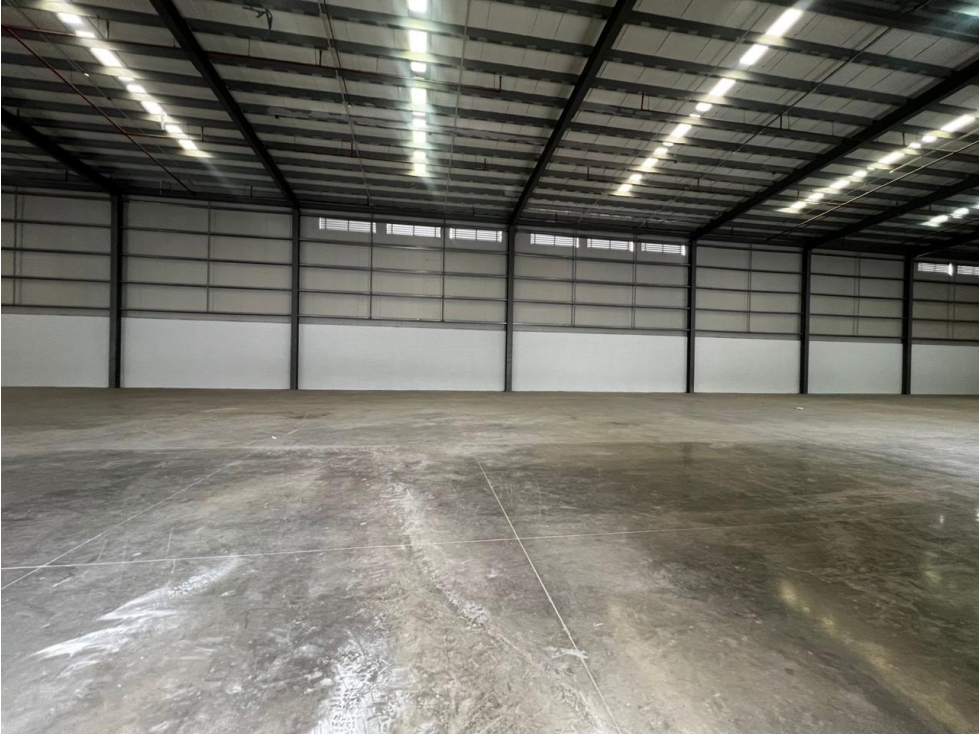 BODEGAS / GALERAS EN ALQUILER CENTRO LOGISTICO LLANO BONITO — foto 6
