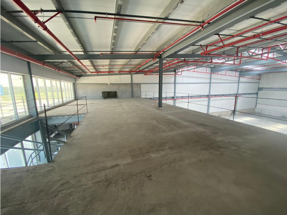 BODEGA - GALERA EN TERMINAL INDUSTRIAL ZONA UNO | JUAN DÍAZ — foto 4