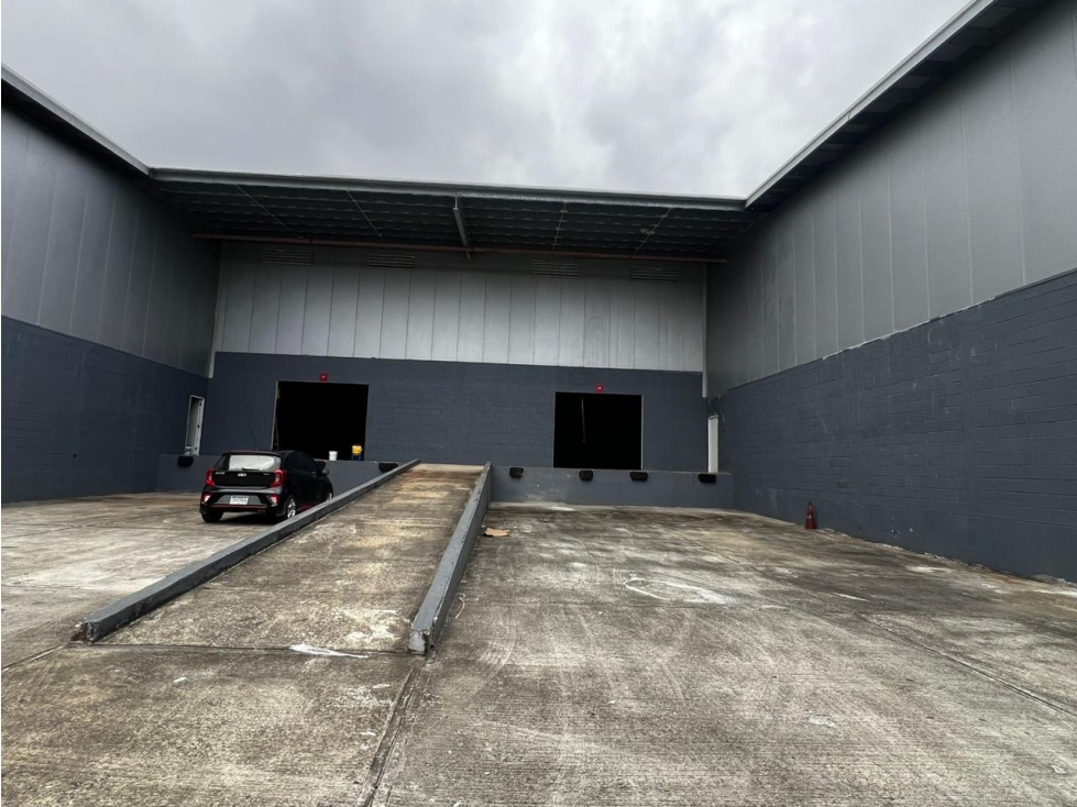 BODEGAS / GALERAS EN ALQUILER CENTRO LOGISTICO LLANO BONITO — foto 2
