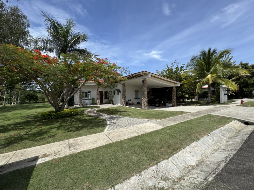 CASA EN VENTA PH LA MARE PUNTA BARCO | SAN CARLOS