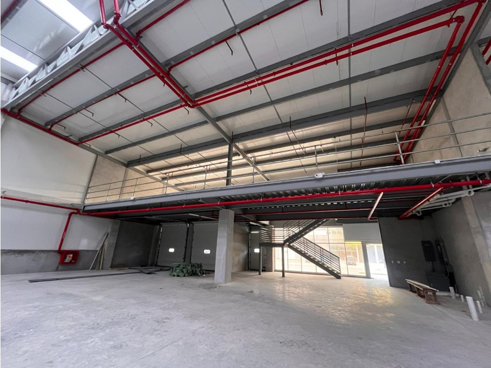 BODEGA - GALERA EN TERMINAL INDUSTRIAL ZONA UNO | JUAN DÍAZ — foto 5