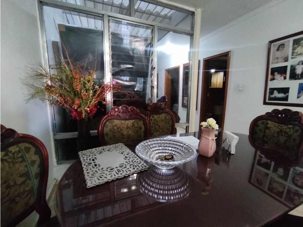 SE VENDE CASA MUY AMPLIA EN COPACABANA BARRIO LAS VEGAS — foto 4